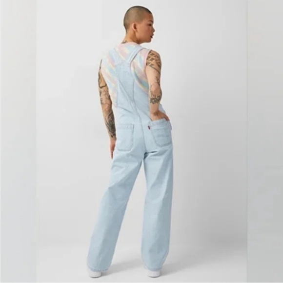 Levi's Loose Fit Overalls Jumpsuit Light Wash - Picture 5 of 9